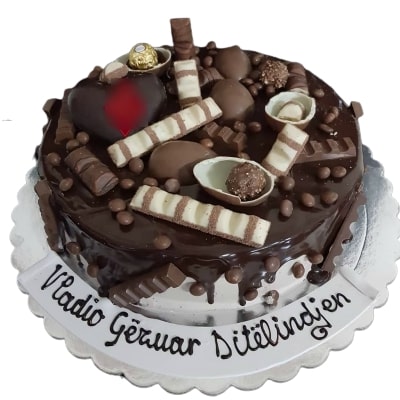 Kinder and chocolate cake