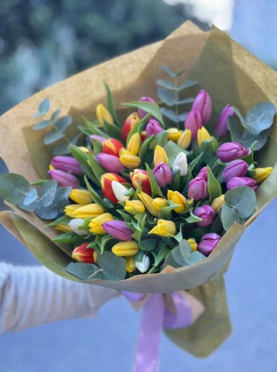 Bouquet with 35 tulips