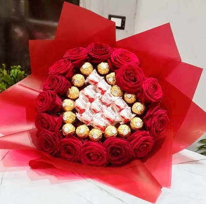 Composition with Chocolate